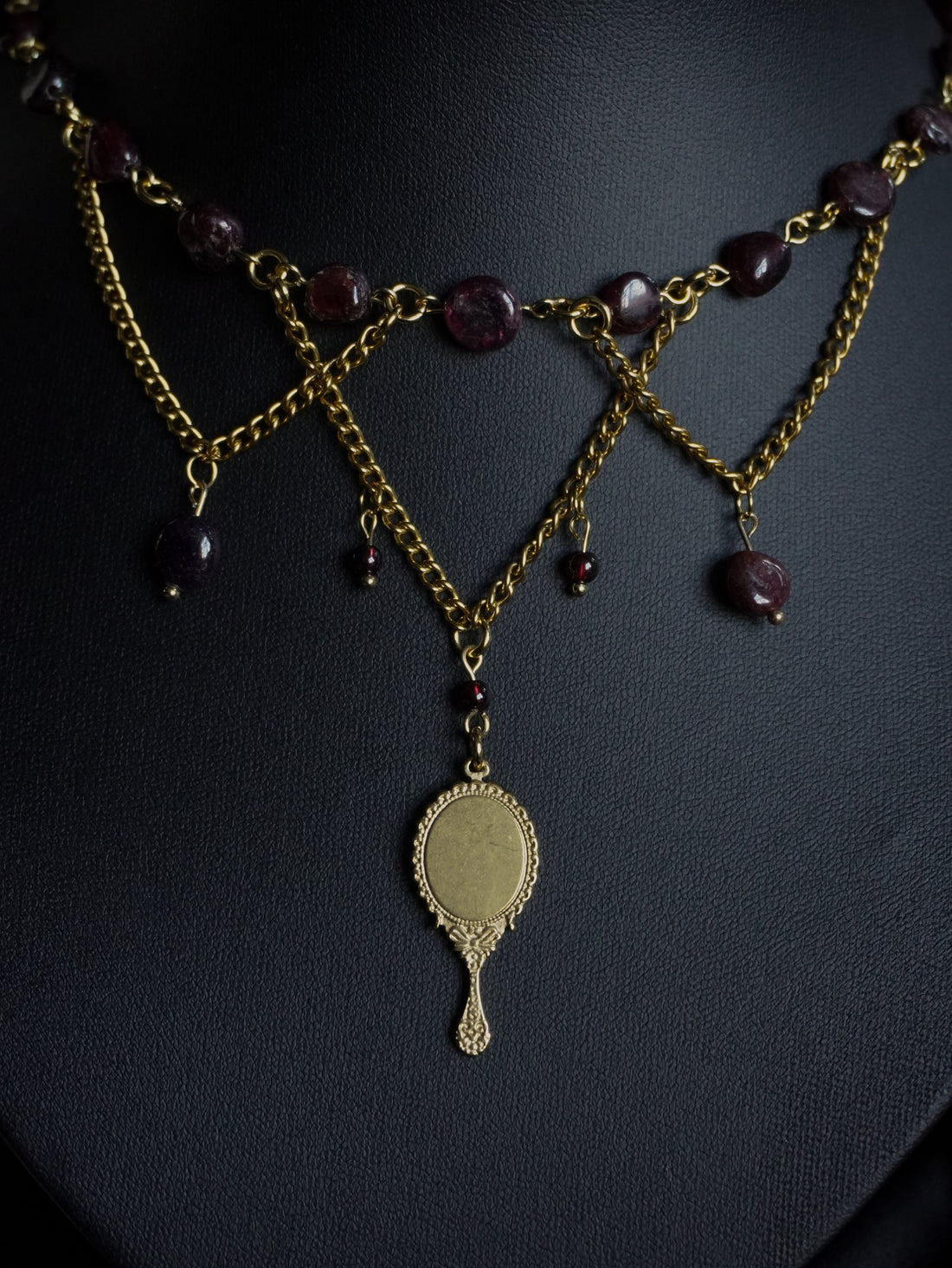 Collier « Narcisse » 🪞 • Grenat rouge
