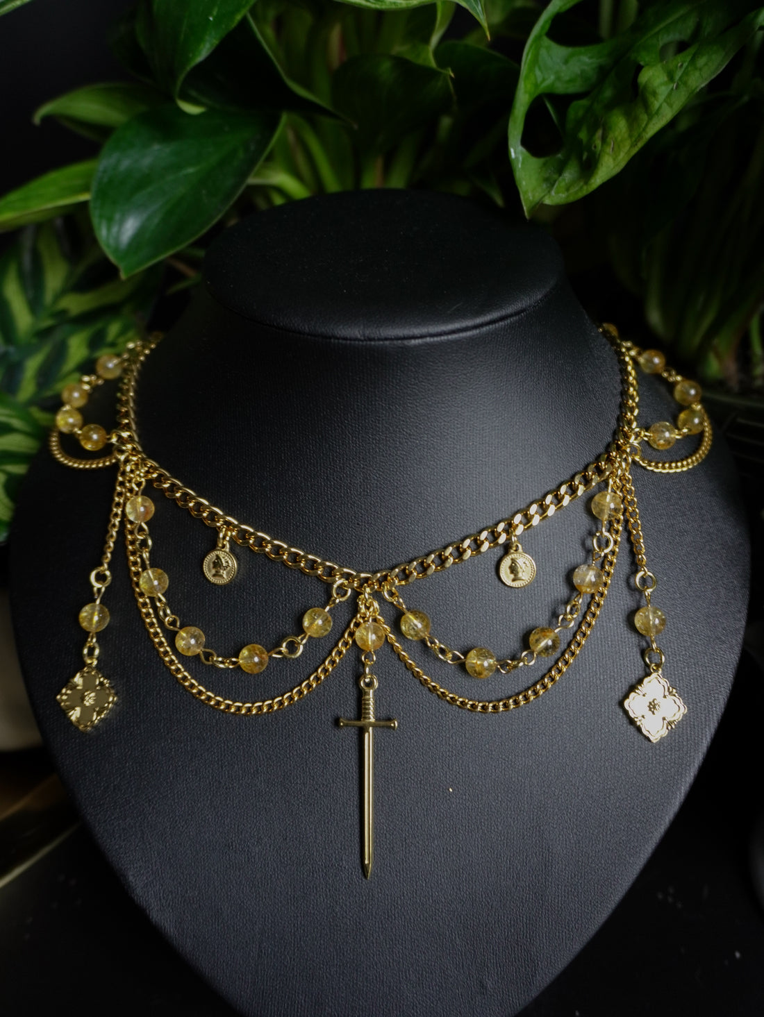 Collier « Impératrice » ⚖️🗡️ • Topaze impériale 🏵️• Pièce de collection unique • Doré