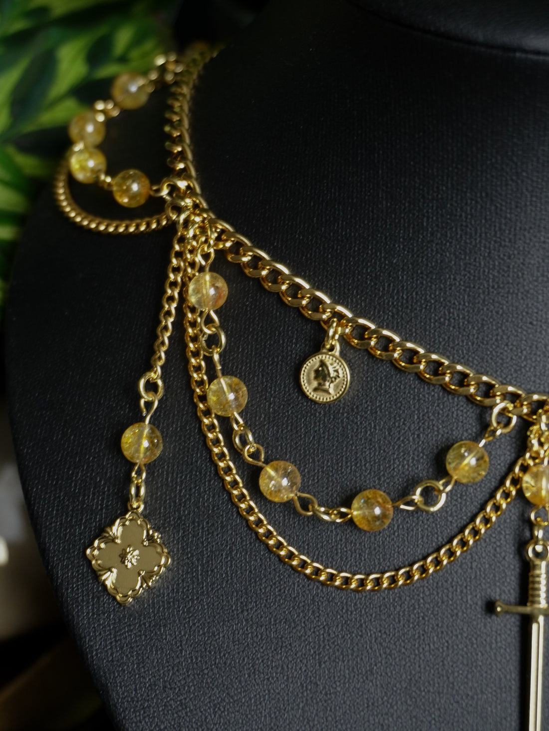 Collier « Impératrice » ⚖️🗡️ • Topaze impériale 🏵️• Pièce de collection unique • Doré